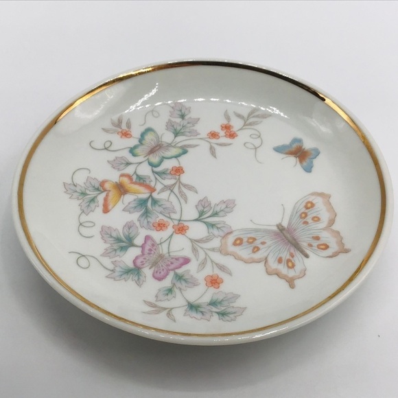 VINTAGE Avon Butterfly Trinket Tray Dish 22K Gold Trim Porcelain Brazil - Picture 1 of 7